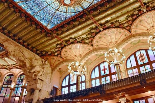 Explore El Born District: Private Half-Day Walking Tour