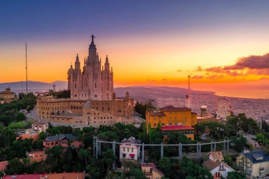 Private tour of Offbeat Barcelona with a local