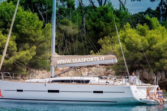 Exclusive sailing boat tour in Tropea. Up to 8 guests on board