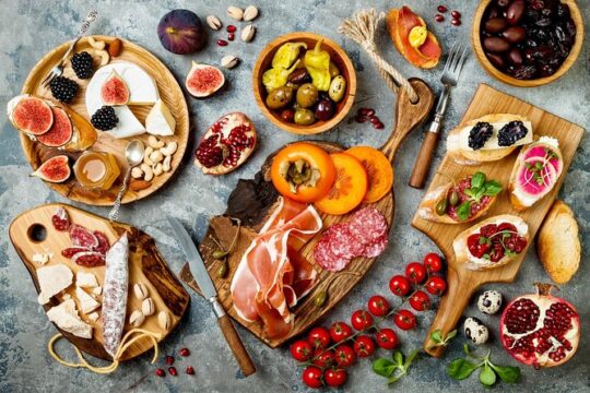 The art of the Italian Aperitivo with a local: Learn & Enjoy in Bologna