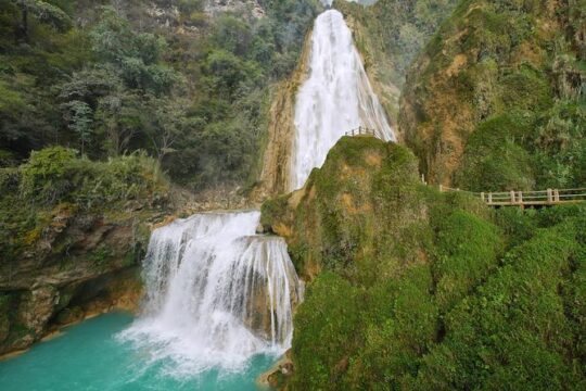El Chiflón Waterfalls and Montebello Lagoons Day Trip