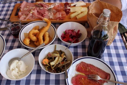 Private Farm Visit and Lunch from Messina