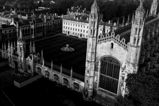 Private | Cambridge University Ghost Tour Led By University Alumni