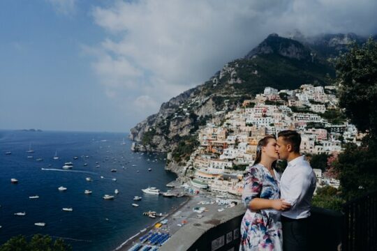 Private Professional Photoshoot in Positano Couple and Family