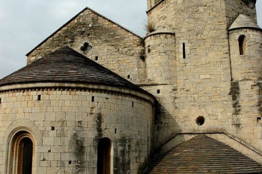 Gorgeous Medieval Girona - Private Day Trip with Transportation