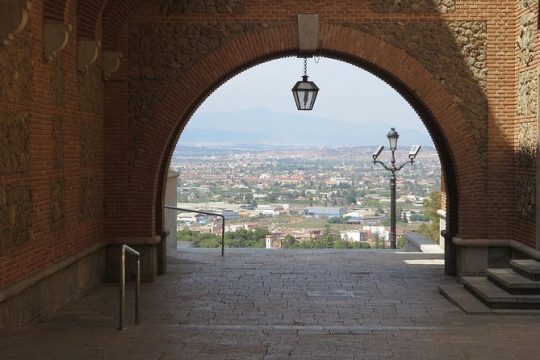 Poblet & Priorat Monastery - Small group and hotel pick up from Barcelona