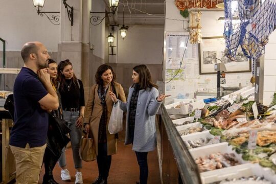 Cesarine: Market Tour & Dining at a Local's Home in Alberobello