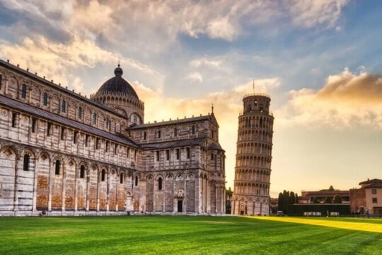 Premier Pisa Afternoon Tour from Florence + Skip-the-Line Access