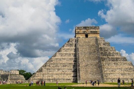 Full Day Tour to Chichen Itza Early Access Cenote and Coba Ruins