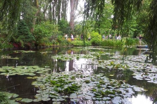 Private 5-hour Round Transfer to Giverny, Claude Monet museum from Paris