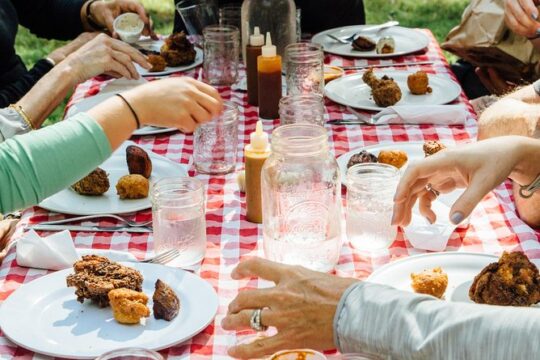 Beyond the Market Non-Touristy Food Tour by Spade & Palacio