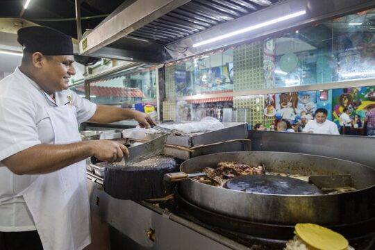 Cancun Local Experience: Taco and Beer Food Tour