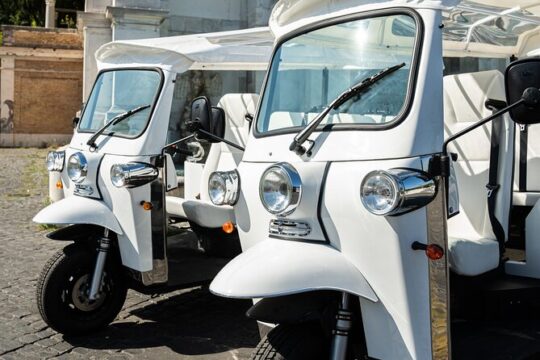 Rome Tuk-tuk Tour with Hidden Gems