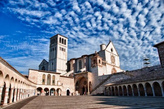 Assisi Town with Gourmet Lunch&Wine ShoreExcursion from Civitavecchia Port