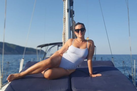 3 Hours private boat trip