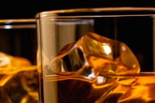 Whiskey tea tasting through a trip around the world