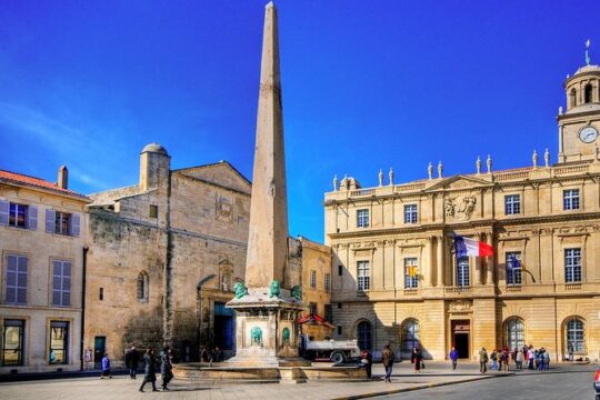 Private Day Trip to Arles Les Baux de Provence and Saint Remy de Provence