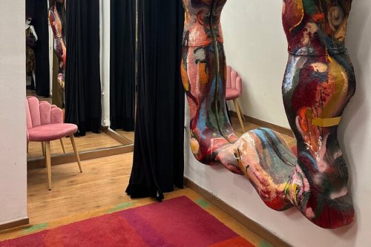 Private Activity with a Shopping Professional in Madrid