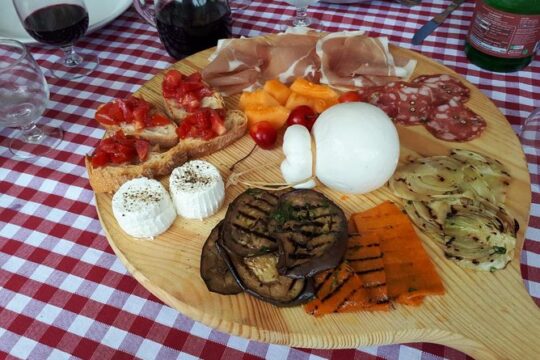 Enogastronomic Day in a Farm - Tasting of local products