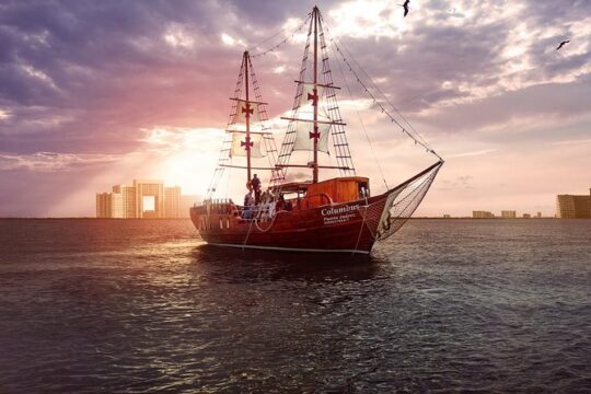 Couples Night, Romantic Sunset in Lagoon Nichupte & Live Music from Cancun