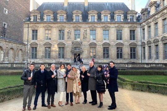 Walking tour with private guide Marais and its mansions + pastry 2h