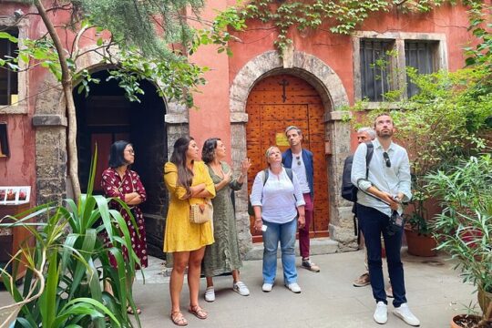 Embark on an aperitif journey through the old town