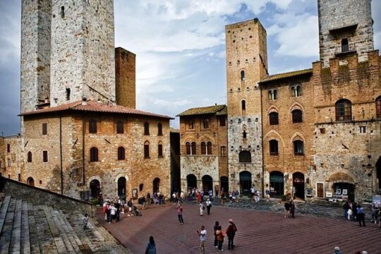 Siena Monteriggioni San Gimignano with Lunch&WineTasting Fullday from Rome