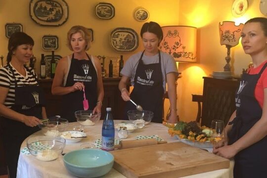 Wine and Extra virgin olive oil tasting in Lucca, Tuscany