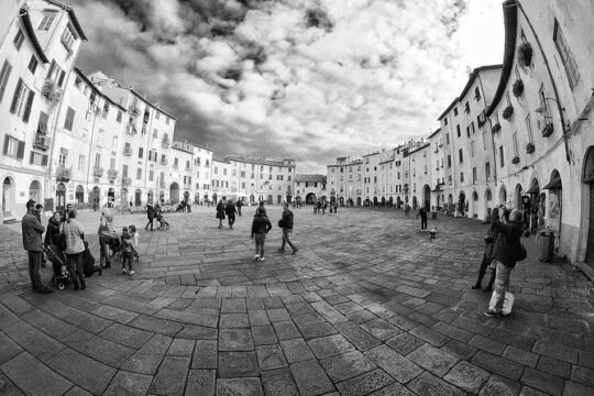 Pisa & Lucca Full-Day Tour with Tower Skip-the-line access