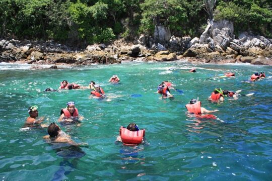 Walk And Snorkel In The National Park HT