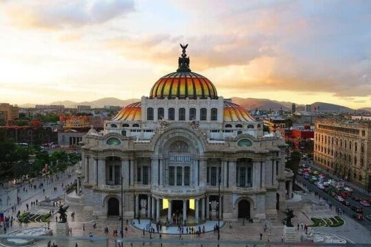 PRIVATE Tour Downtown & Anthropology Museum & Chapultepec Castle