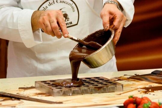 Full day experience | Chocolate's school and Perugia walking tour