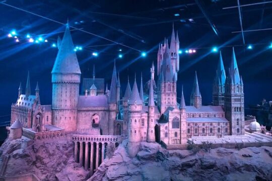 Private Transfers between London & Harry Potter Warner Studio