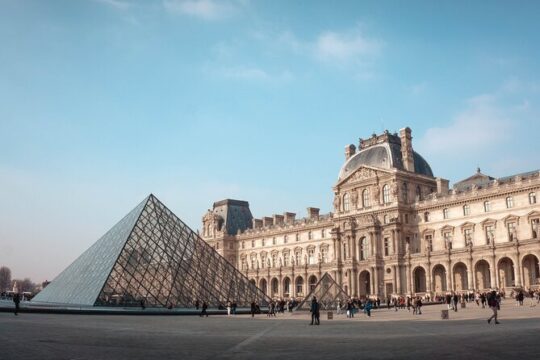 Skip The line Louvre Museum Ticket and Guided Tour