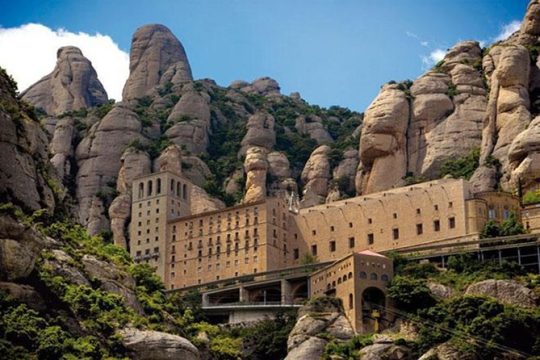 Montserrat Tour