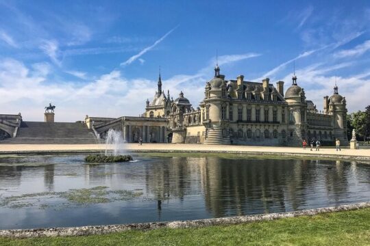Half Day Trip: Paris to Castle of Chantilly, Museums and Park
