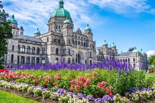 Full Day Guided Tour in Victoria with Butchart Gardens