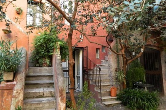 Villa Farnesina in Trastevere PRIVATE Walking Tour