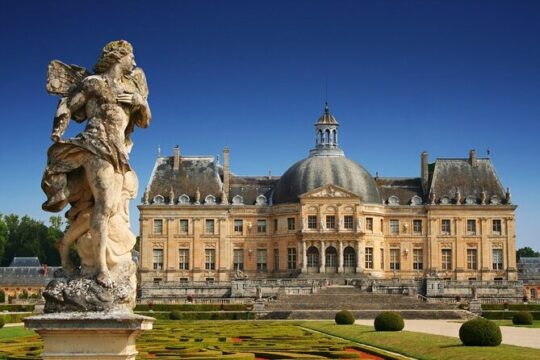 Fontainebleau & Vaux le Vicomte Private Day Tour from Paris