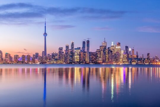 Toronto Small Group Night Tour with CN Tower