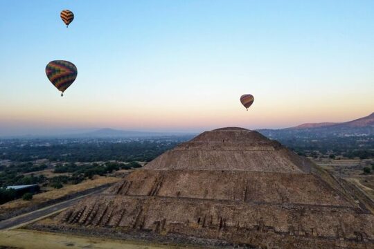 Private Guided Full Day Tour in Teotihuacan and Guadalupe Sanctuary