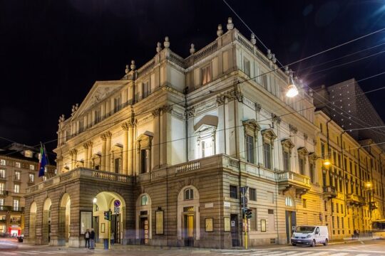 2 Hours Guided La Scala Theatre Tour in Milan