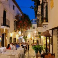Food, Wine & Nightlife