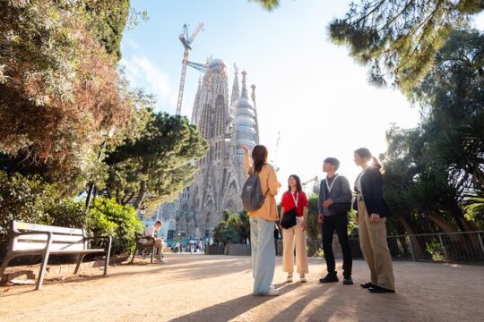 Barcelona Full Day: Sagrada Familia, Casa Vicens & La Pedrera