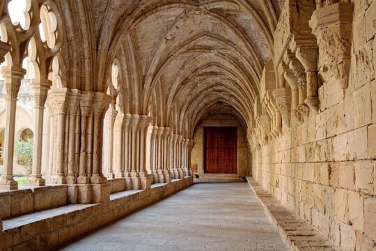 Montserrat and De Poblet Monastery - Reduced group hotel pick up from Barcelona