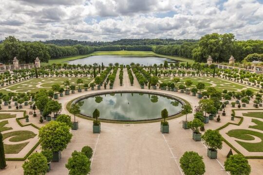 Versailles Private Day Excursion with Palace, Gardens & Trianon