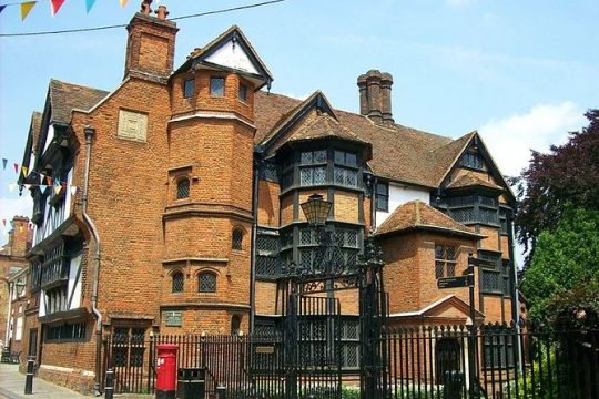 Charles Dickens Full-Day Private Tour in Rochester