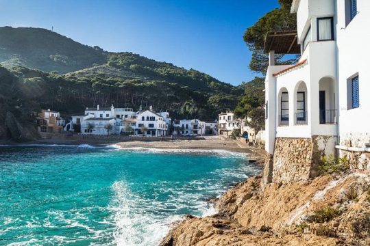 8-Hour Private tour of Girona & Costa Brava from Barcelona with private pick up