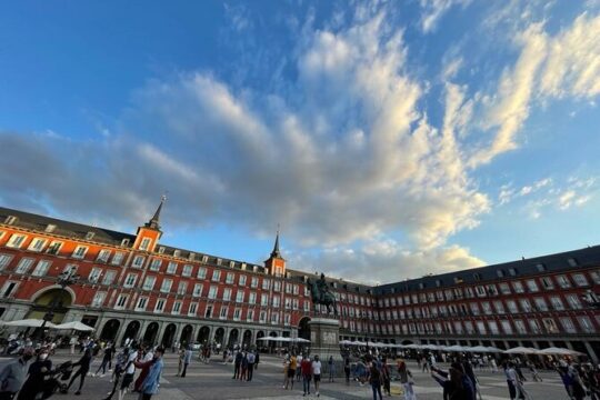 Madrid Lunchtime Aperitivo and Tapas Walking Tour