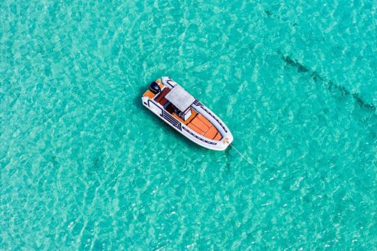 Devil's Saddle by Boat: Scenic & Snorkeling Tour